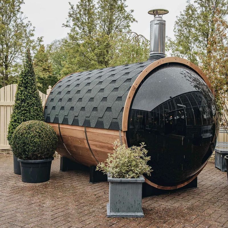 4-8 Person Capacity CE Certificate Wooden Sauna with Exterior Barrel Design and Wood Burning Stove