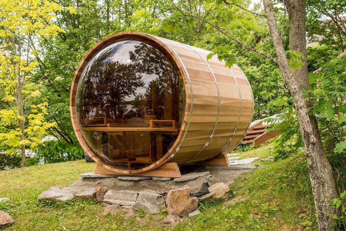 4-8 Person Capacity CE Certificate Wooden Sauna with Exterior Barrel Design and Wood Burning Stove
